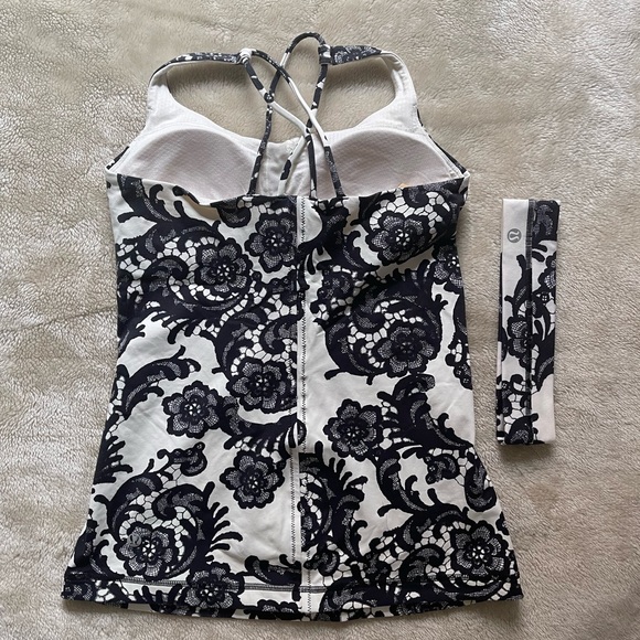 Lululemon Free to Be Tank with matching headband - Picture 3 of 4
